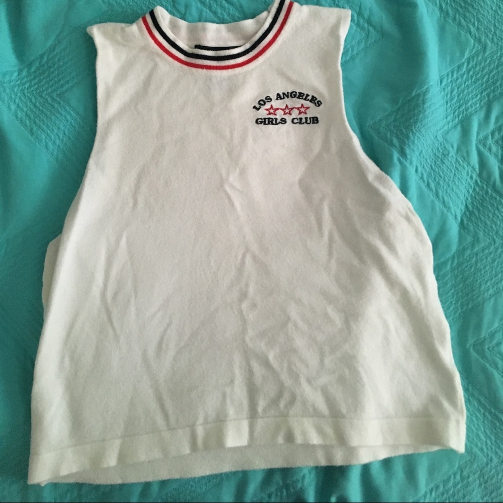 White fitted High top without sleeves